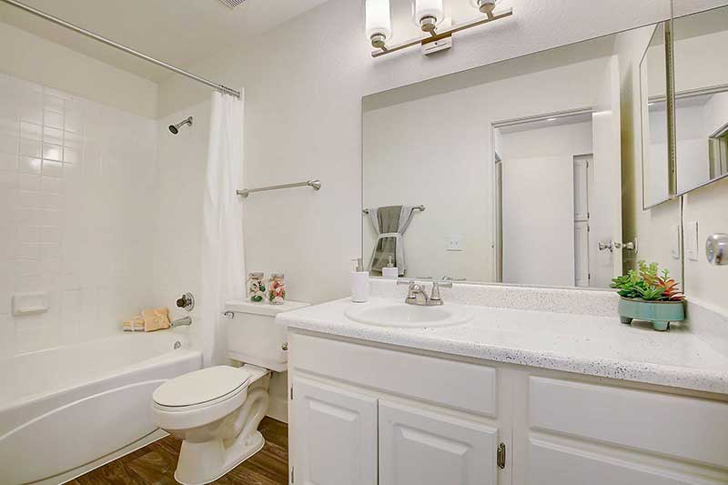 Pines Apartments livingroom entrance